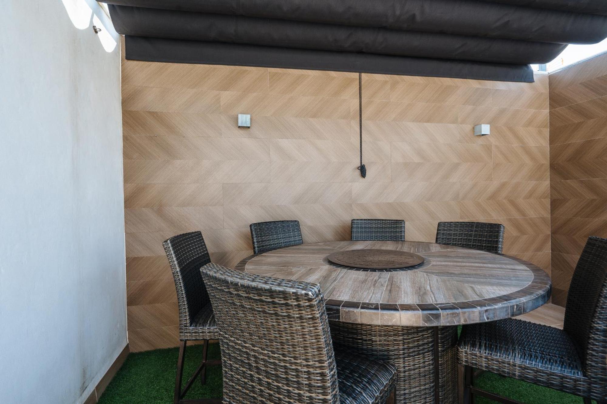 Elegant Duplex 3 Master Bedrooms And Private Σεβίλλη Εξωτερικό φωτογραφία